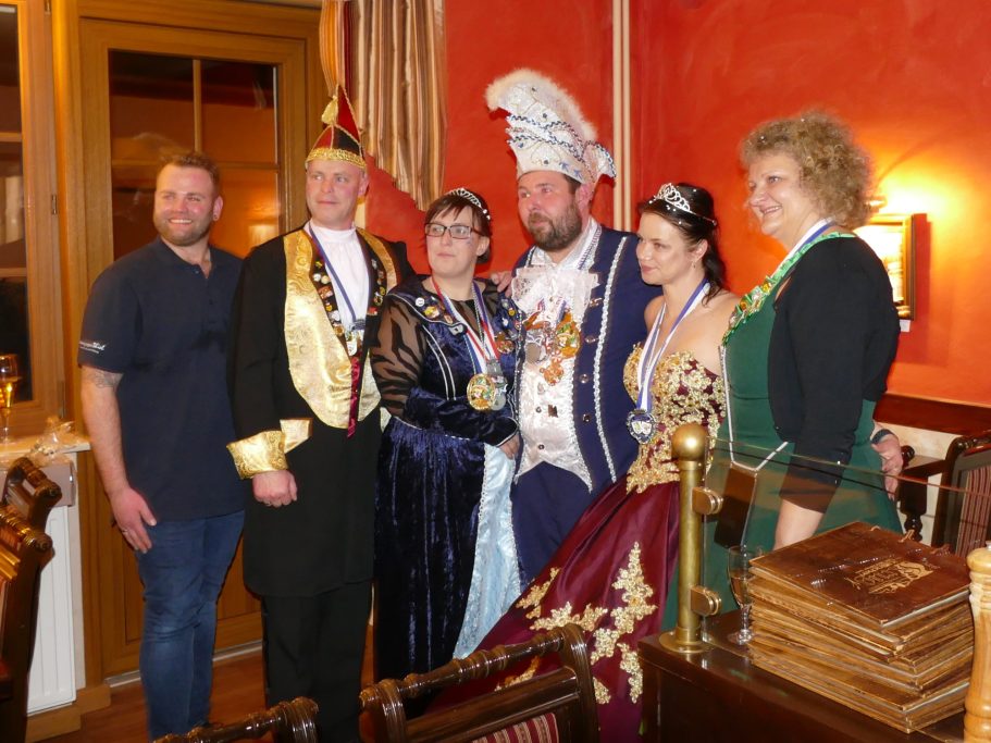 mit dem KKW Karnevalsgesellschaft Königs Wusterhausen mit dem KKW Karnevalsgesellschaft Königs Wusterhausen