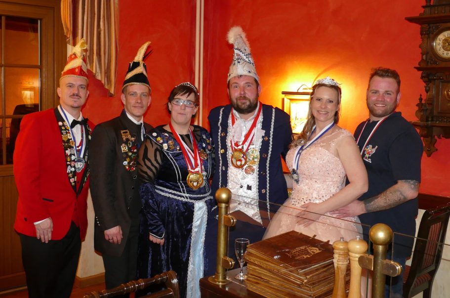 mit dem KCS Karnevals-Club Schöneiche mit dem KCS Karnevals-Club Schöneiche